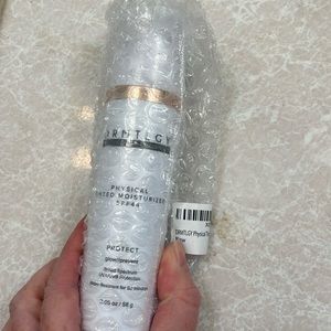 NEW DRMTLGY Physical tinted moisturizer